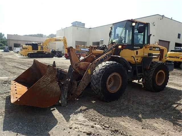 Cargadoras Sobre Ruedas Komatsu WA200