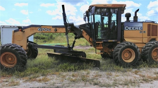 Motoconformadoras Deere 670G