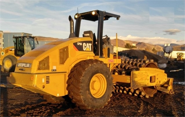 Compactadoras Suelos Y Rellenos Caterpillar CP56 usada en buen es Ref.: 1569630328061254 No. 2