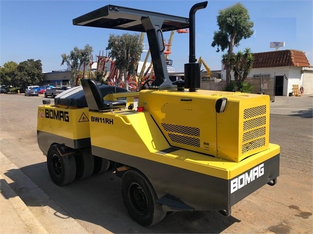 Compactadora Con Llantas Bomag BW11RH en venta, usada Ref.: 1569945877950306 No. 4