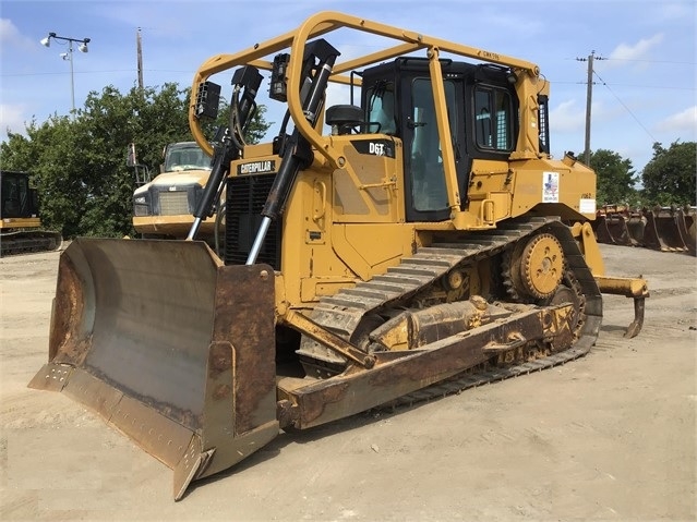 Dozers/tracks Caterpillar D6T