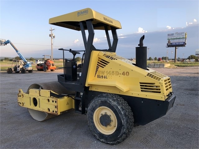 Compactadora Vibratoria Bomag BW145D