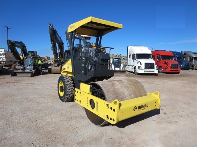 Compactadora Vibratoria Bomag BW145D importada en buenas condicio Ref.: 1571758265033189 No. 2