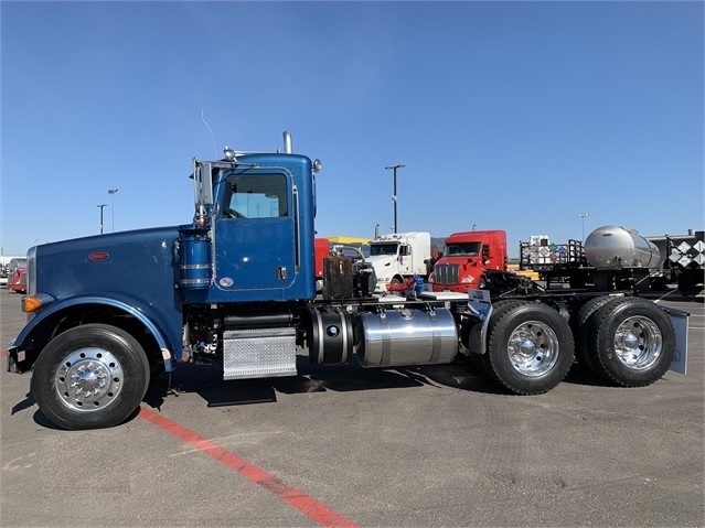 Camiones De Carga Peterbilt 367