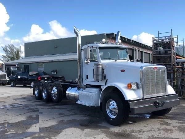 Camiones De Carga Peterbilt 367 seminueva en venta Ref.: 1575065011991094 No. 2