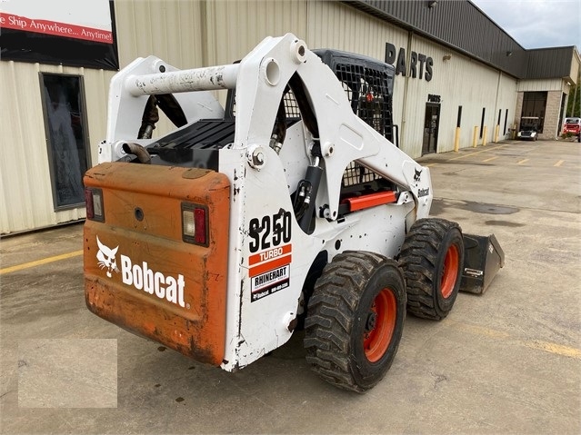 Minicargadores Bobcat S250 usada Ref.: 1575134709936449 No. 3