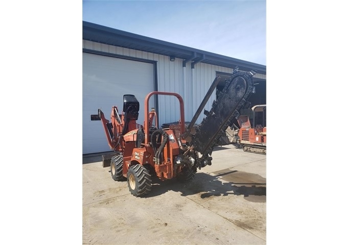 Zanjadora Ditch Witch RT40