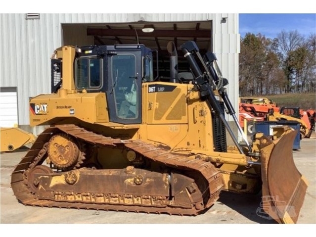 Dozers/tracks Caterpillar D6T