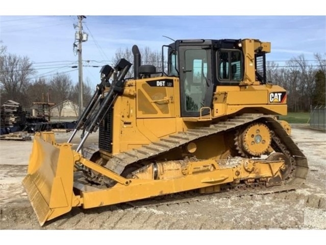 Dozers/tracks Caterpillar D6T