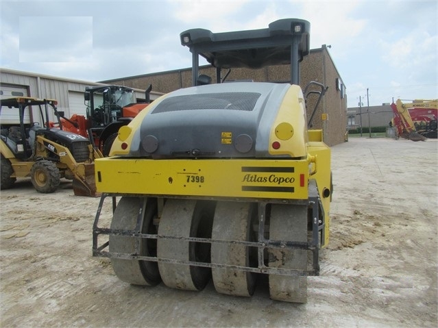 Compactadora Con Llantas Dynapac CP2700 de segunda mano a la vent Ref.: 1577386976059896 No. 4