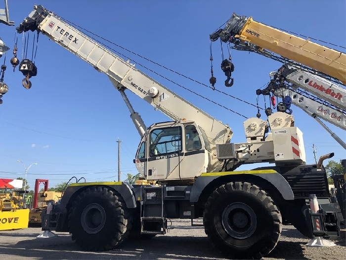 Cranes Terex RT670