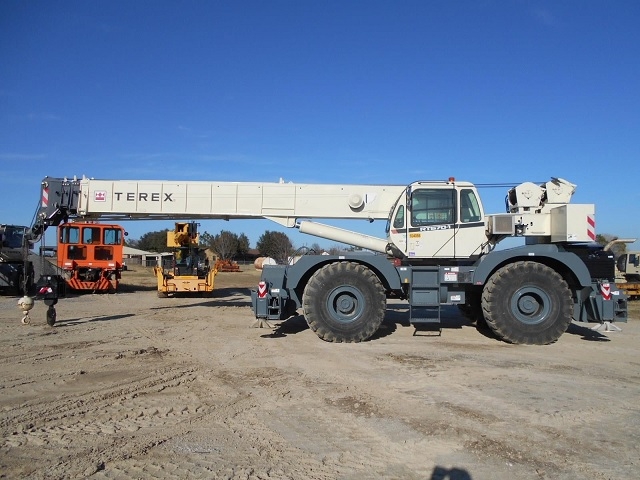 Gruas Terex RT670