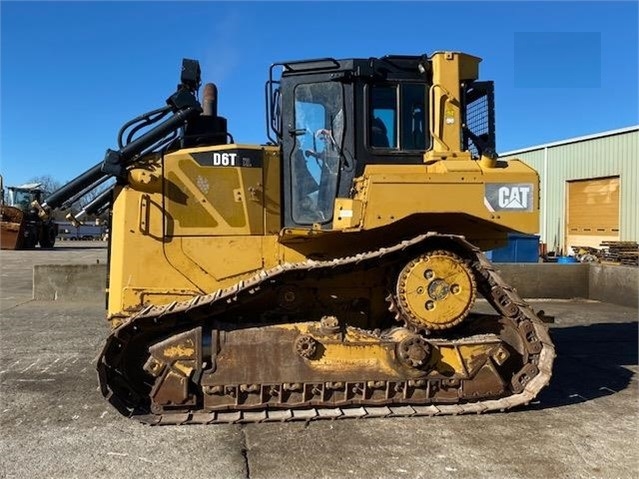 Dozers/tracks Caterpillar D6T