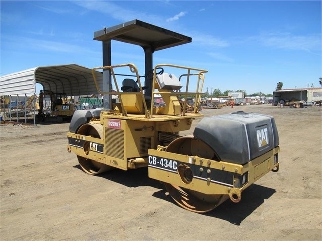 Compactadora Vibratoria Caterpillar CB-434C en buenas condiciones Ref.: 1580827461643954 No. 4