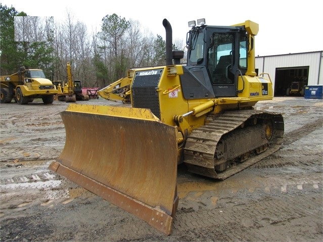 Tractores Sobre Orugas Komatsu D61EX seminueva en venta Ref.: 1581998026247051 No. 2