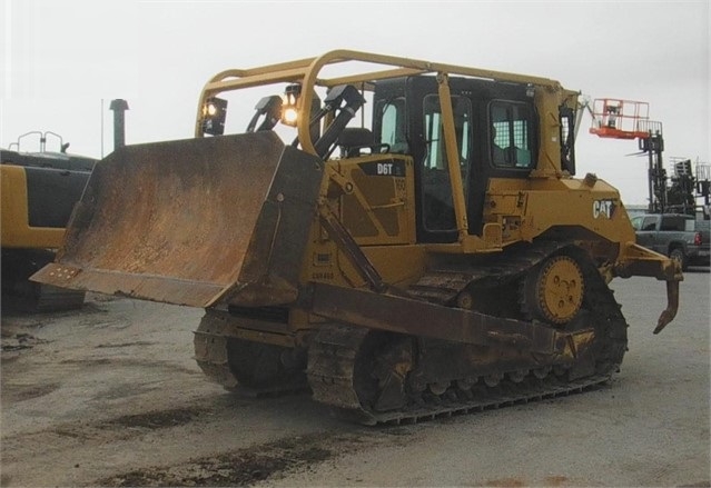 Dozers/tracks Caterpillar D6T