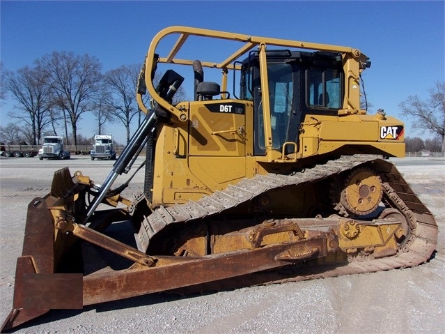 Tractores Sobre Orugas Caterpillar D6T en venta Ref.: 1582589242680067 No. 3