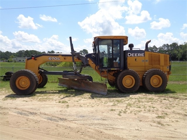 Motoconformadoras Deere 670G de medio uso en venta Ref.: 1582824120489488 No. 3