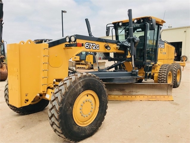 Motoconformadoras Deere 672G de segunda mano Ref.: 1582837917935145 No. 2