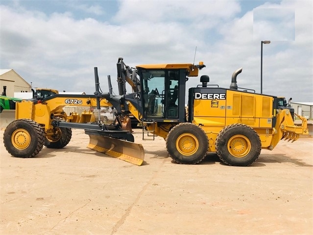 Motoconformadoras Deere 672G de segunda mano Ref.: 1582837917935145 No. 3