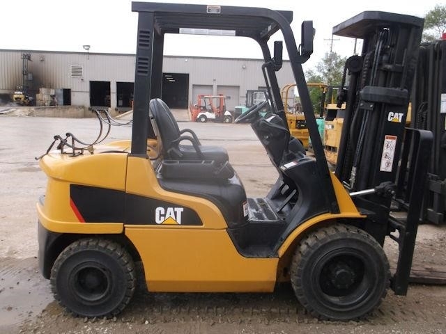 Montacargas Caterpillar 2P6000 de segunda mano a la venta Ref.: 1583268981427920 No. 3