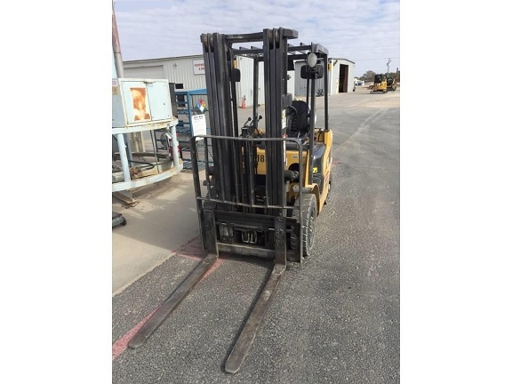 Montacargas Caterpillar P5000