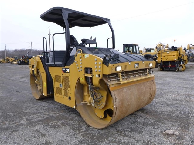 Vibratory Compactors Caterpillar CB64