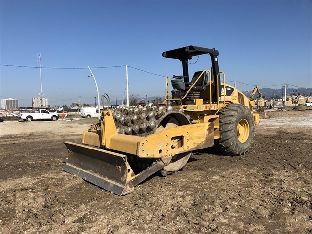 Compactadoras Suelos Y Rellenos Caterpillar CP56