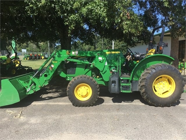 Agricultura Maquinas Deere 5100E en optimas condiciones Ref.: 1591045269346844 No. 2