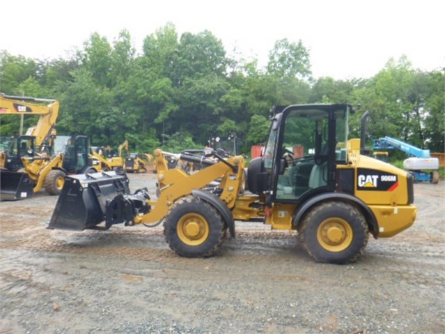 Cargadoras Sobre Ruedas Caterpillar 906