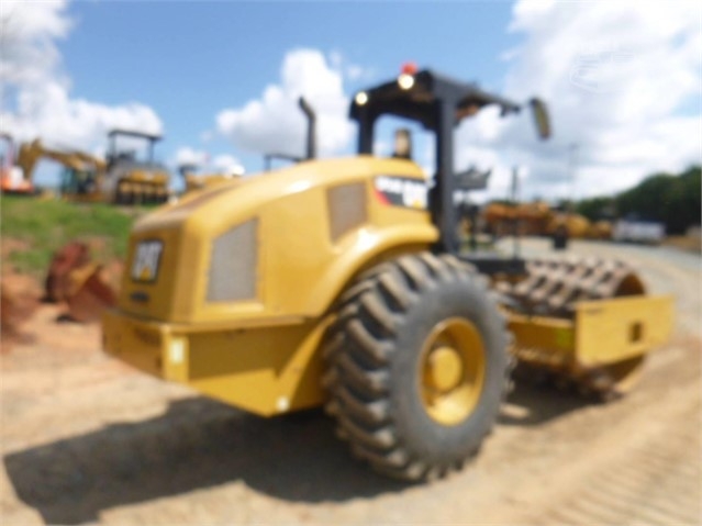 Compactadora Vibratoria Caterpillar CP54 usada a buen precio Ref.: 1594842662364129 No. 3