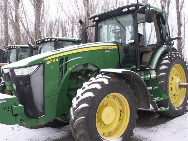 Agricultura Maquinas Deere 8235R de segunda mano en venta Ref.: 1595626805397562 No. 2