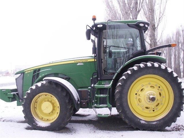 Agricultura Maquinas Deere 8235R de segunda mano en venta Ref.: 1595626805397562 No. 3