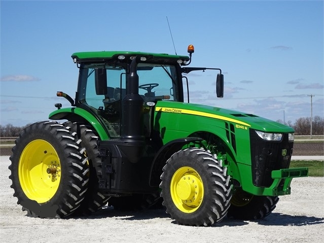 Agricultura Maquinas Deere 8245R de segunda mano a la venta Ref.: 1595869033388999 No. 2