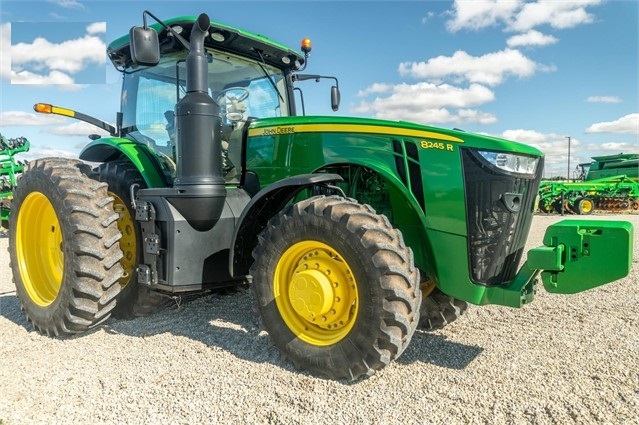 Agricultura Maquinas Deere 8245R en venta, usada Ref.: 1595874019783767 No. 2