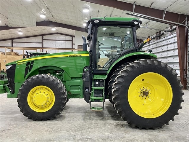 Agricultura Maquinas Deere 8245R de segunda mano en venta Ref.: 1595884288591971 No. 4