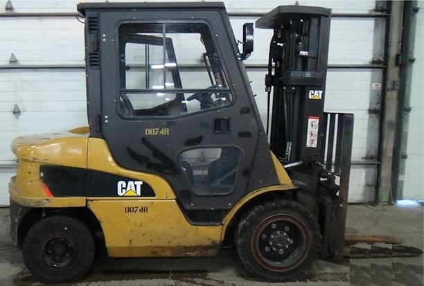 Freightelevator Caterpillar 2P6000