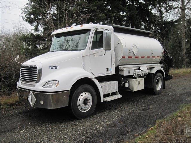 Petrolizadora Freightliner COLUMBIA 112