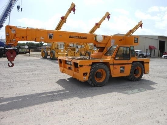 Cranes Broderson IC200