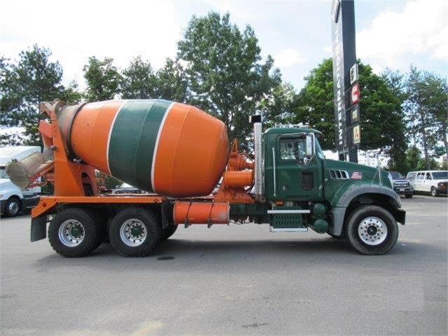 Mezcladoras De Concreto Mack GU713 de medio uso en venta Ref.: 1611777333762399 No. 3