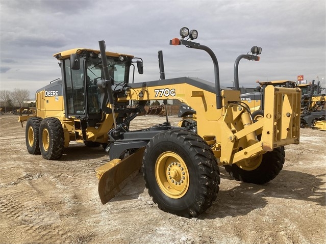 Motoconformadoras Deere 770G de medio uso en venta Ref.: 1617229585543194 No. 2