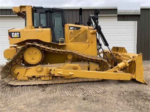 Dozers/tracks Caterpillar D6T