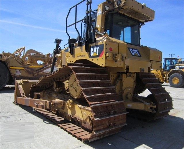 Tractores Sobre Orugas Caterpillar D6T usada a buen precio Ref.: 1618602901387230 No. 3