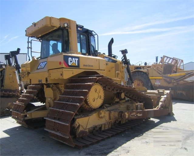 Tractores Sobre Orugas Caterpillar D6T usada a buen precio Ref.: 1618602901387230 No. 4