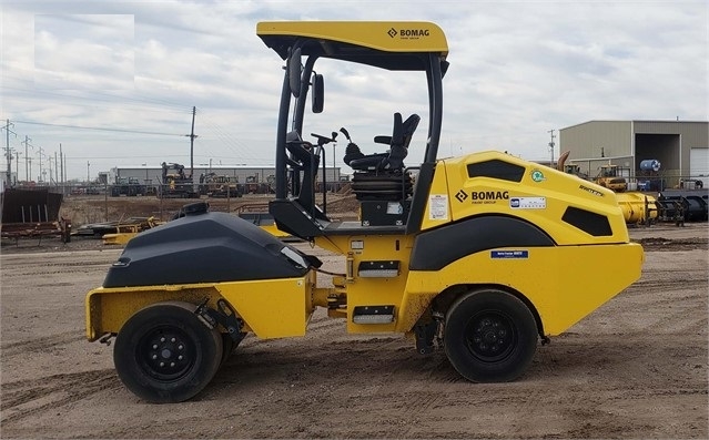 Compactadora Con Llantas Bomag BW11RH seminueva en perfecto estad Ref.: 1618948906068794 No. 3