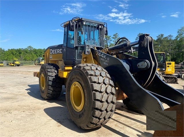 Cargadoras Sobre Ruedas Deere 744K de medio uso en venta Ref.: 1619463292848025 No. 2