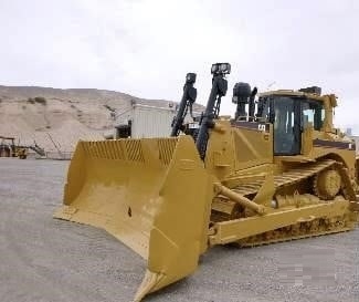 Dozers/tracks Caterpillar D8T