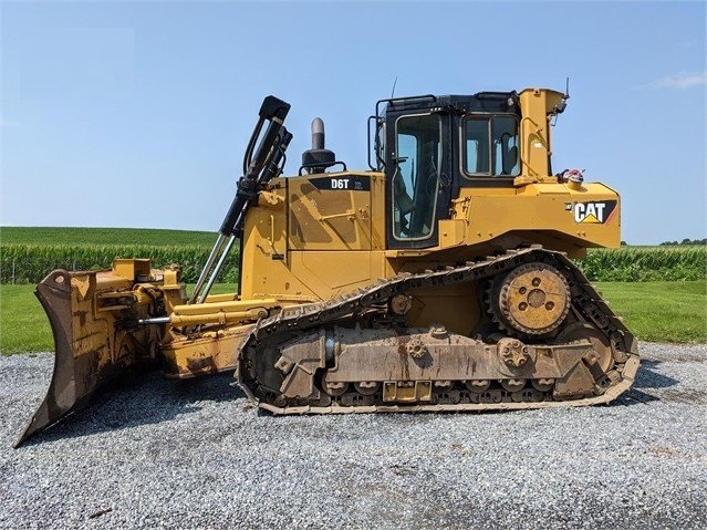 Dozers/tracks Caterpillar D6T