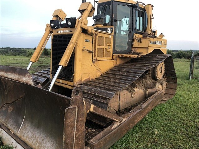 Dozers/tracks Caterpillar D6R