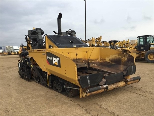 Pavimentadoras Caterpillar AP-1055F de segunda mano en venta Ref.: 1628185710308879 No. 2